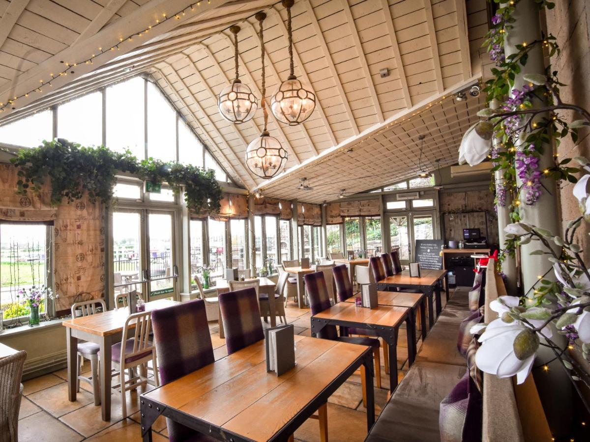 The Meadowpark Bar, Kitchen & Rooms Stirling Exteriör bild