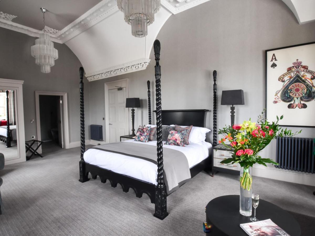 The Meadowpark Bar, Kitchen & Rooms Stirling Exteriör bild