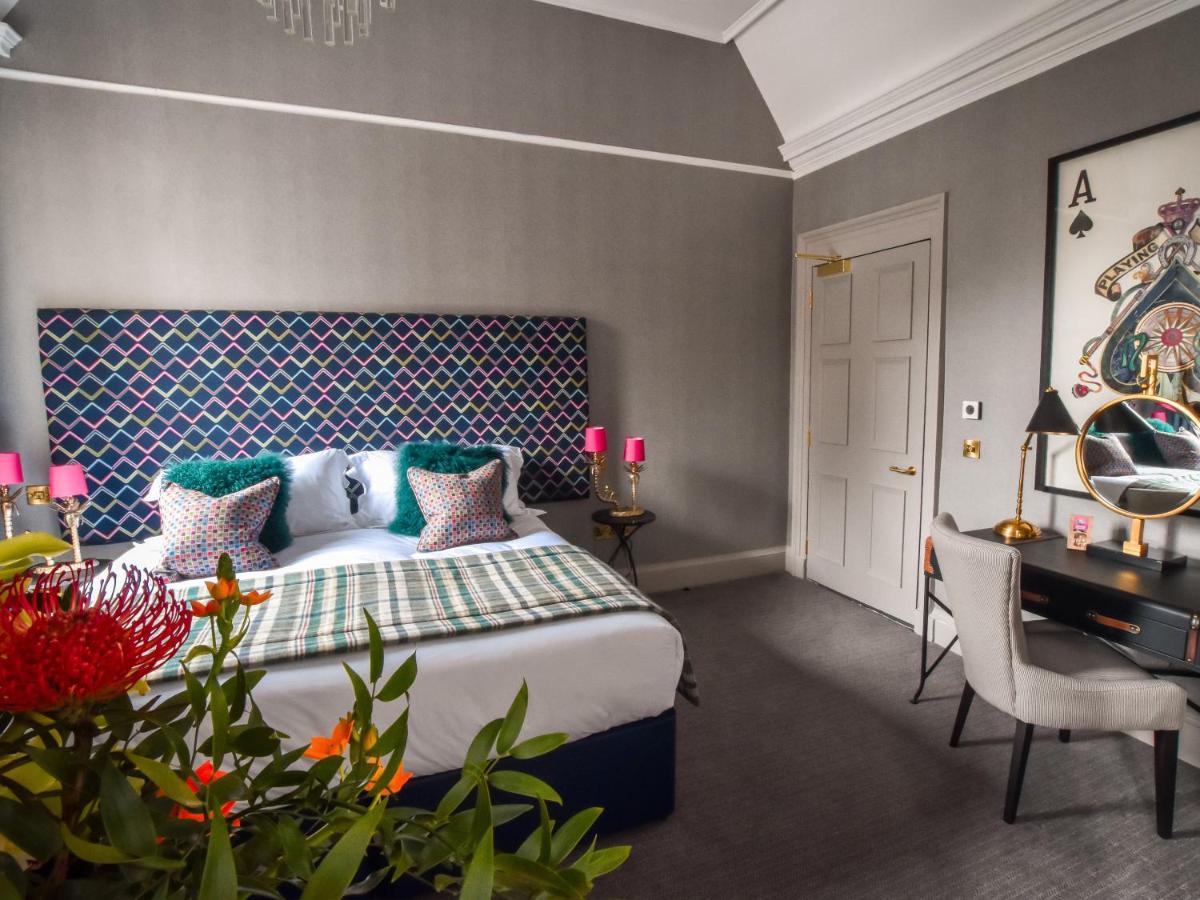 The Meadowpark Bar, Kitchen & Rooms Stirling Exteriör bild